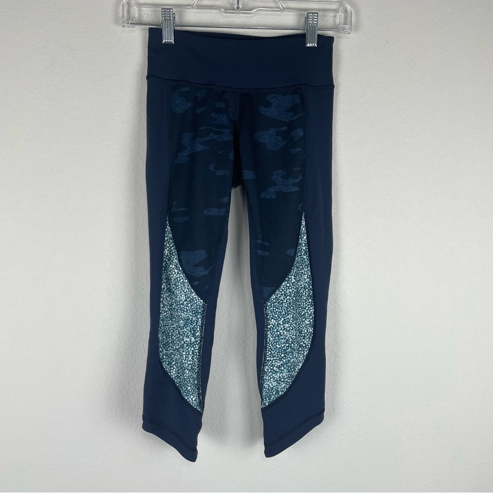 Lululemon Blue Lotus Camo Oil Slick Wunder Under Crop Athletic Leggings Size 2